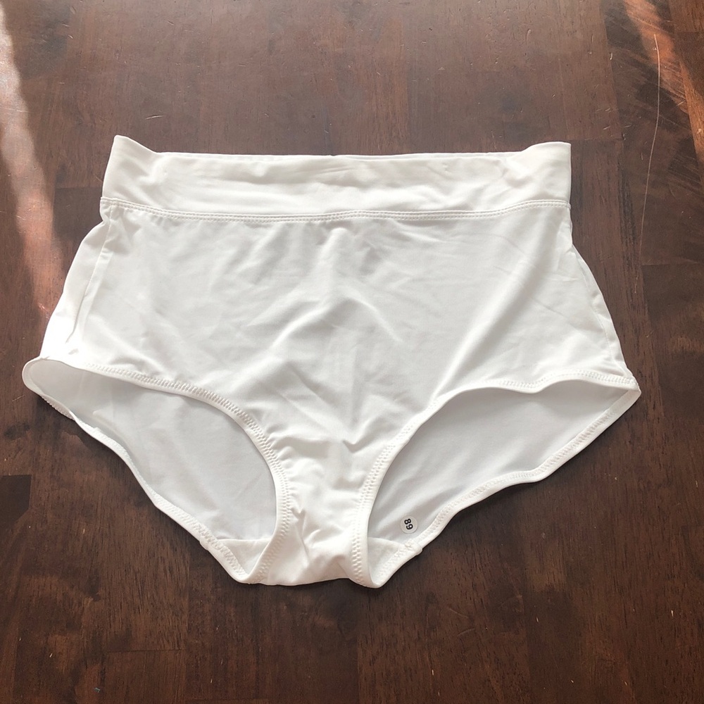 👻 Warner's High-Waist Briefs Underwear Nwot